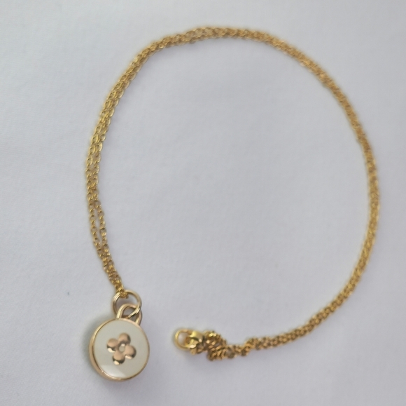 Authentic Louis Vuitton white gold flower Fleur charm on chain - Picture 9 of 10
